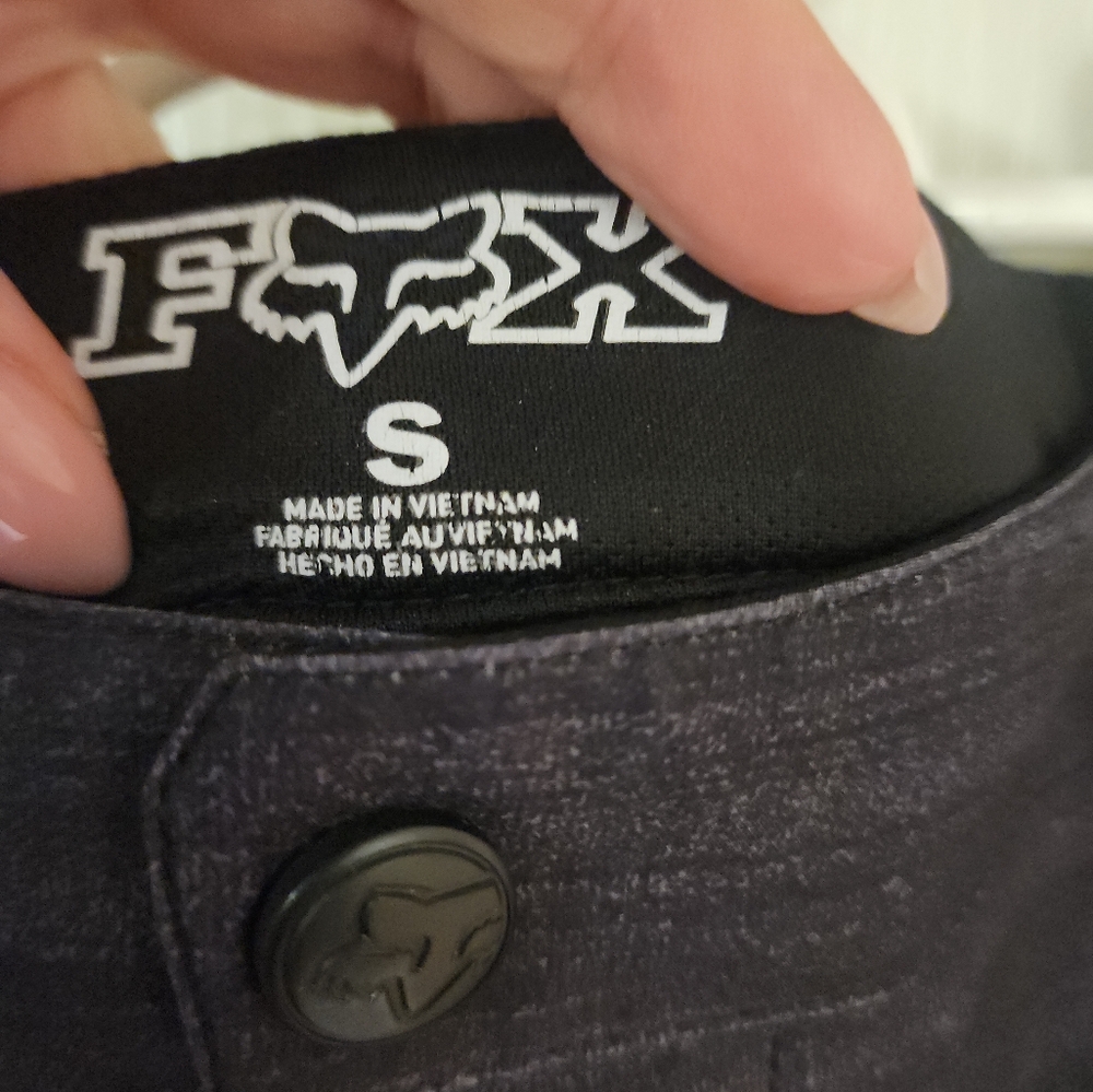 Fox Black and Pink Logo Shorts - Picture 3 of 6